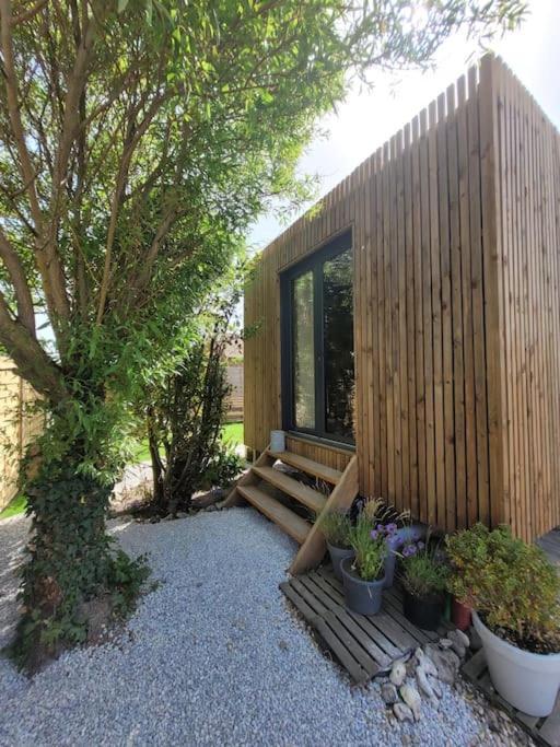 "La Cabane Du Sentier", Logement Original En Bois Et Sur Pilotis Avec Beau Jardin Et Tres Proche De La Mer Sangatte Eksteriør bilde